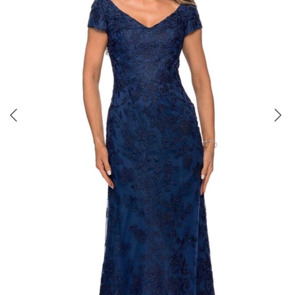 NWOT La Femme embroidered and embellished column gown style 27915